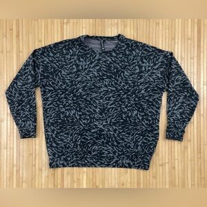 Athleta Studio To Street Black Lynx Printed Pullover Sweatshirt Size Large